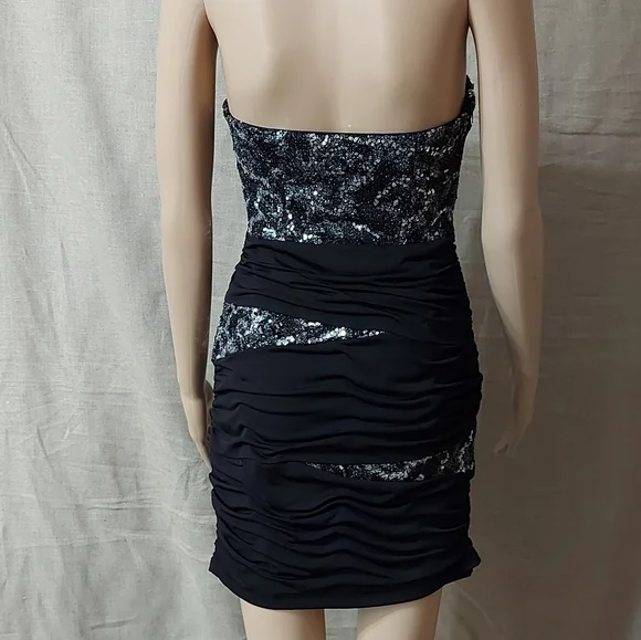 NIKIBIKI dress straples size Large color Black and silver - Picture 6 of 10